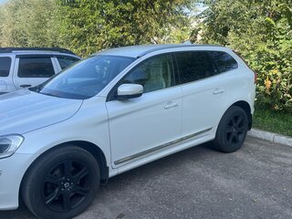 2013 Volvo XC60 I Рестайлинг, белый, 1900000 рублей, вид 2