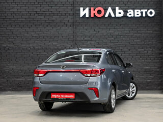2017 Kia Rio IV, серый, 1410000 рублей, вид 4