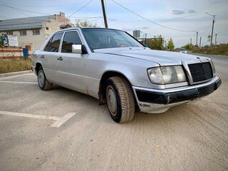 1989 Mercedes-Benz W124 230, серебристый, 90000 рублей, вид 5