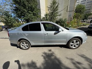2009 Skoda Octavia DSG7 II (A5) Рестайлинг, серебристый, 670000 рублей, вид 2