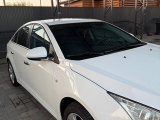 2011 Chevrolet Cruze I, белый, 760000 рублей, вид 4