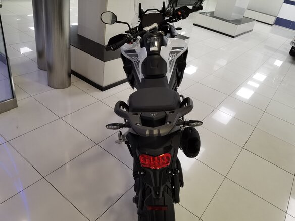 2022 Triumph Tiger 1200, белый - вид 15