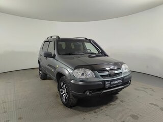 2017 Chevrolet Niva I Рестайлинг, зелёный, 805000 рублей, вид 3