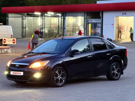 2010 Ford Focus II Рестайлинг, чёрный, 430000 рублей, вид 1