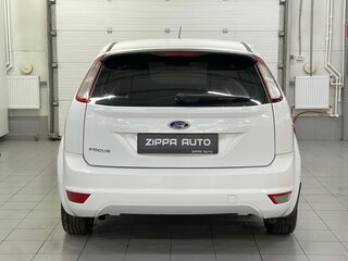 2011 Ford Focus II Рестайлинг, белый, 549000 рублей, вид 5