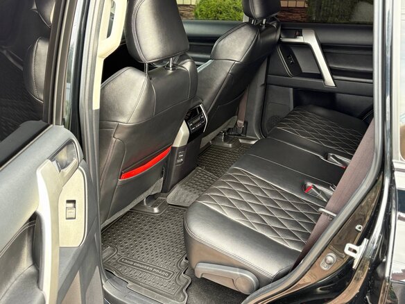 2019 Toyota Land Cruiser Prado 150 Series Рестайлинг 2, чёрный, 5200000 рублей - вид 16