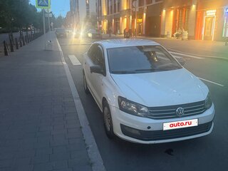 2019 Volkswagen Polo V Рестайлинг, белый, 480000 рублей, вид 2