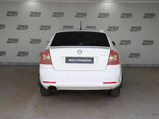 2013 Skoda Octavia II (A5) Рестайлинг, белый, 736000 рублей, вид 5
