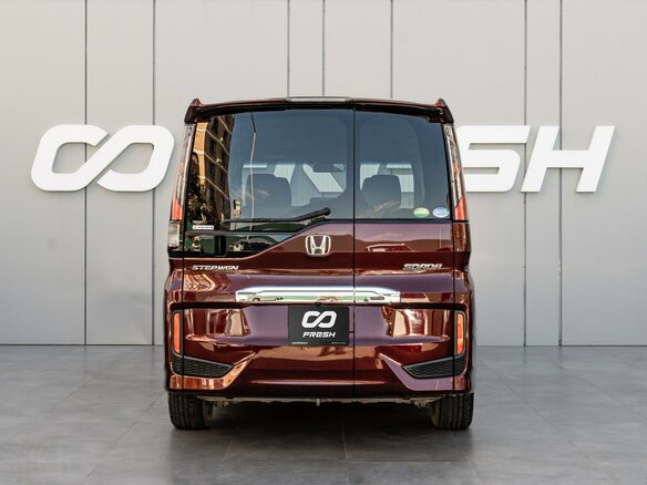 2021 Honda Stepwgn Spada V Рестайлинг, красный, 2650000 рублей - вид 3