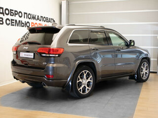 2019 Jeep Grand Cherokee IV (WK2) Рестайлинг, серый, 3690000 рублей, вид 4