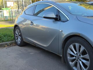 2011 Opel Astra GTC J Рестайлинг, серебристый, 450000 рублей, вид 4