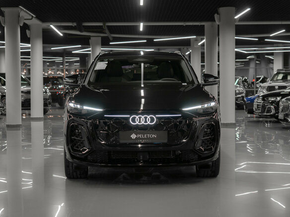 2026 Audi Q5 L III (GU), чёрный, 6350000 рублей - вид 2