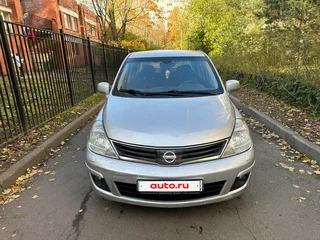 2012 Nissan Tiida I Рестайлинг, серебристый, 590000 рублей, вид 1