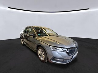 2022 Skoda Octavia IV (A8), серый, 2525000 рублей, вид 3