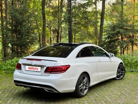 2013 Mercedes-Benz E-Класс 200 IV (W212, S212, C207) Рестайлинг, белый, 1790000 рублей, вид 4