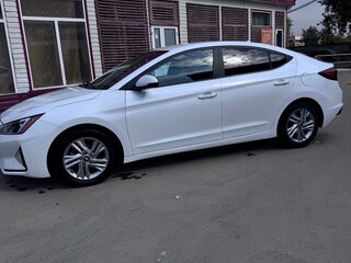 2020 Hyundai Elantra VI (AD) Рестайлинг, белый, 1650000 рублей, вид 3