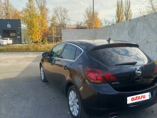 2011 Opel Astra J, чёрный, 650000 рублей, вид 3