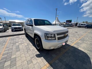 2013 Chevrolet Tahoe 6AT III, белый, 2200000 рублей, вид 4