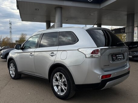 2014 Mitsubishi Outlander III Рестайлинг, серый, 1465000 рублей, вид 5