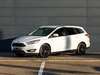 2017 Ford Focus III Рестайлинг, белый, 1095000 рублей, вид 1