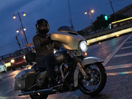 2014 Harley-Davidson Street Glide, серебристый, 1202202 рублей, вид 4
