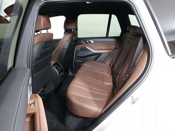 2020 BMW X5 40d IV (G05/G18), белый, 6970000 рублей - вид 12