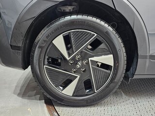 2025 Hyundai IONIQ 5 Standard Range I Рестайлинг, серый, 3677700 рублей, вид 5