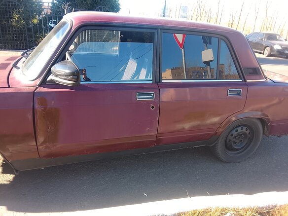 2004 Lada (ВАЗ) 2107, пурпурный, 55000 рублей - вид 2