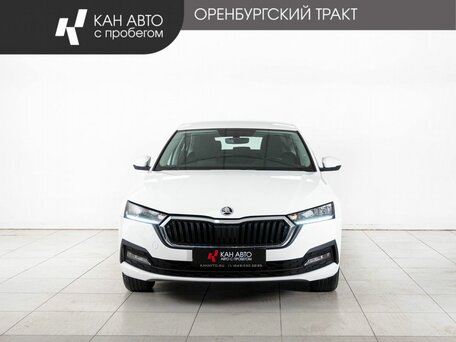 2021 Skoda Octavia IV (A8), белый, 2348000 рублей, вид 2