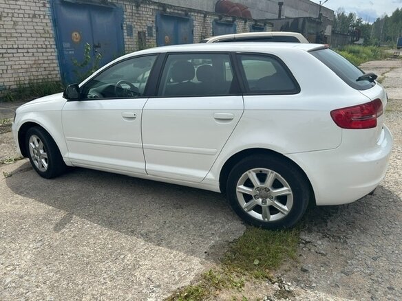 2010 Audi A3 II (8P) Рестайлинг 2, белый, 750000 рублей - вид 5