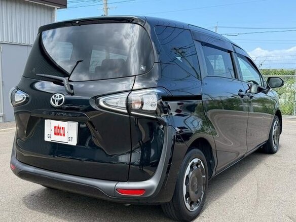 2022 Toyota Sienta II Рестайлинг, чёрный - вид 12