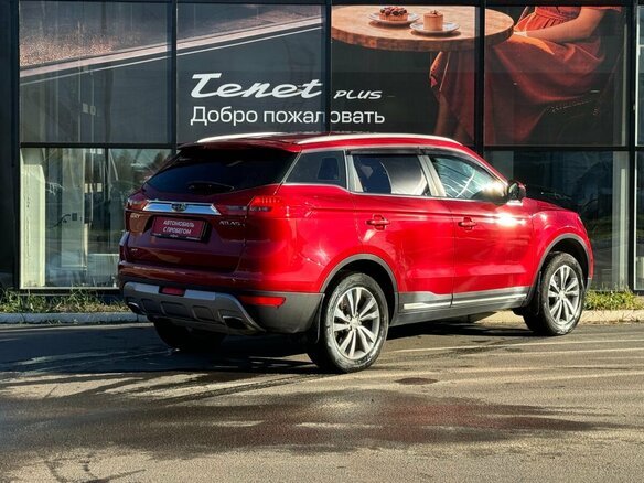 2019 Geely Atlas I, красный, 1350000 рублей - вид 4