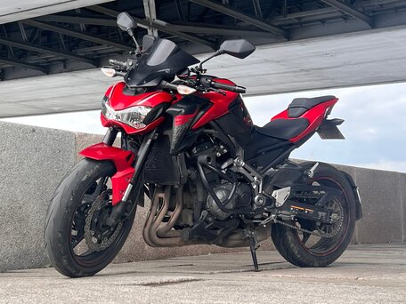 2018 Kawasaki Z 900, красный, 799000 рублей, вид 3