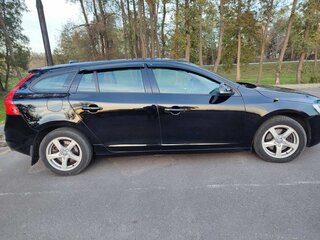 2015 Volvo V60 I Рестайлинг, чёрный, 808880 рублей, вид 3