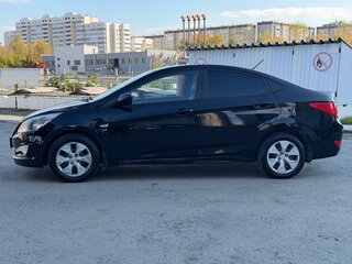 2014 Hyundai Solaris I Рестайлинг, чёрный, 930000 рублей, вид 4
