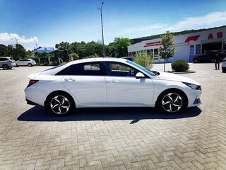 2021 Hyundai Elantra VII (CN7), белый, 2150000 рублей, вид 4