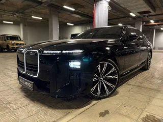 2026 BMW 7 серии 740 xDrive VII (G70) Рестайлинг, чёрный, 27000000 рублей, вид 1