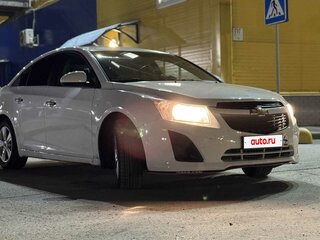 2013 Chevrolet Cruze I Рестайлинг, белый, 610000 рублей, вид 3