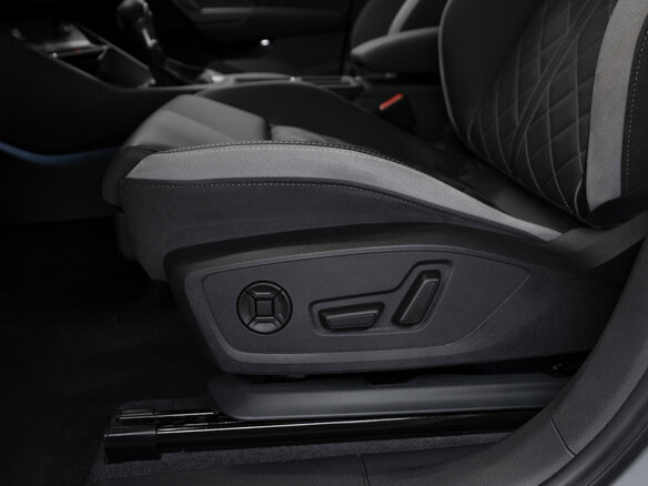 2026 Audi Q3 45 TFSI II (F3), серый, 4700000 рублей - вид 21