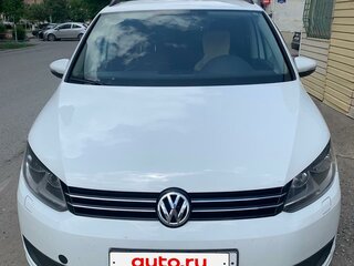 2014 Volkswagen Touran I Рестайлинг 2, белый, 850000 рублей, вид 2