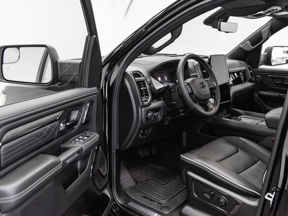 2026 Ram 1500 Crew Cab eTorque V Рестайлинг, чёрный, 11090000 рублей - вид 13