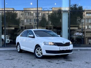 2018 Skoda Rapid I Рестайлинг, белый, 1200000 рублей, вид 3