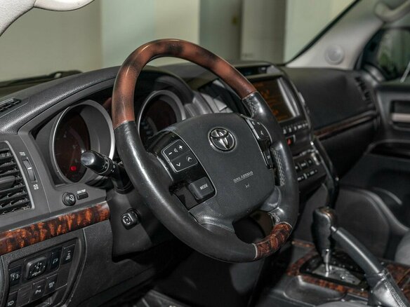 2010 Toyota Land Cruiser 200 Series, серый, 2700000 рублей - вид 22