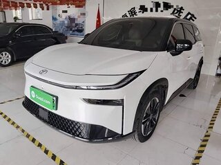 2025 Toyota bZ3X 58.3 kWh, белый, 2500000 рублей, вид 2