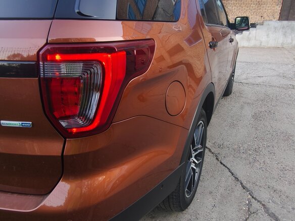 2015 Ford Explorer V Рестайлинг, коричневый, 2150000 рублей - вид 35