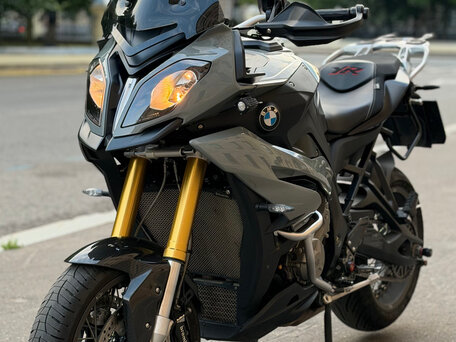 2017 BMW S 1000 XR, серый, 1299000 рублей, вид 3