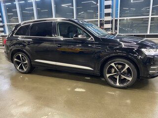 2017 Audi Q7 II (4M), чёрный, 3260000 рублей, вид 4