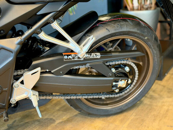 2025 Honda CB 650R, чёрный, 1450000 рублей - вид 20