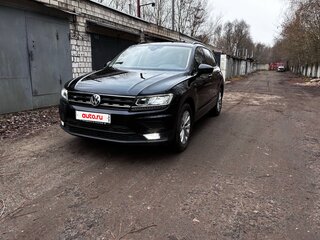 2020 Volkswagen Tiguan II, чёрный, 1920000 рублей, вид 3