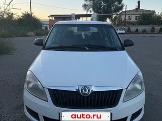 2012 Skoda Fabia II Рестайлинг, белый, 395000 рублей, вид 2